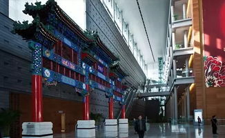 1. 文化古城 vs 霓虹灯海