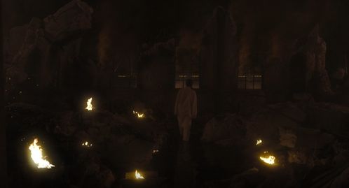 血砚映红夜：风水煞气与生肖宿命的纠缠