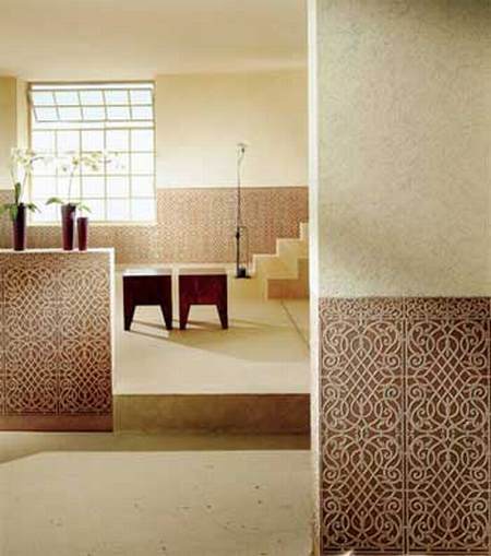 (2) 蛇年出生的人——稍微可以接受，但要注意摆放方位。