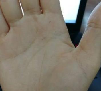 女生手相中哪些特征表明她既阴险又自带财气？