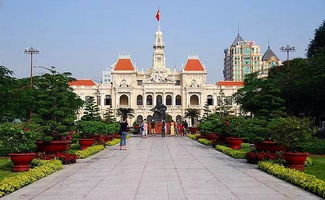 胡志明市：法式建筑+摩托车交响曲