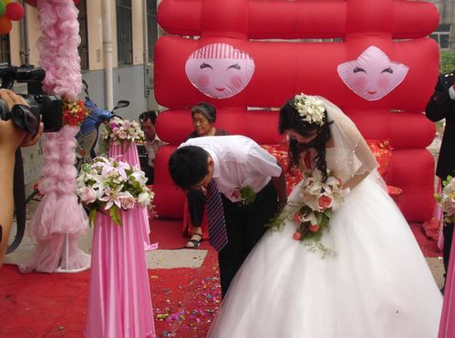 婚俗随哪边？传统哪家强？婚嫁新选择！