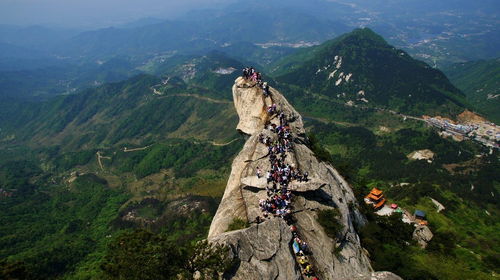 登高望远：站在世界的中心