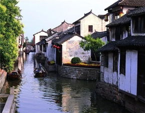 街巷里的噪音与静谧