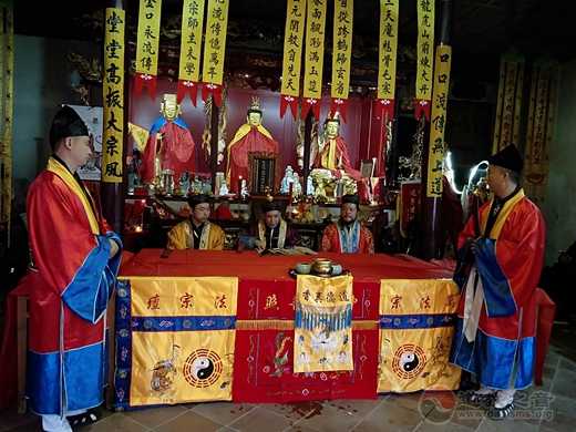南岳巳宫婚姻签和东岳宫姻缘签分别预示着怎样的姻缘运势？