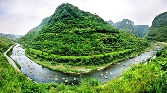 交通指南：轻松抵达南江大峡谷