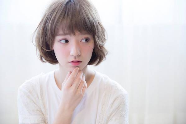 一、 先了解自己的五官与气质