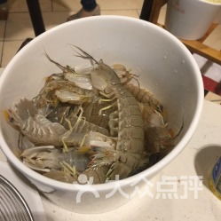 第一章：被人称作“较大海鲜”的那一些生意翻滚在水面上