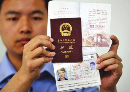 情感色彩与人文关怀