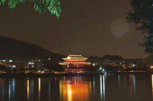 夜游黄河畔