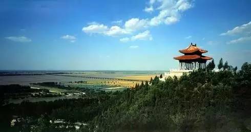 1. 郑州黄河风景区：堪泥沙翻滚