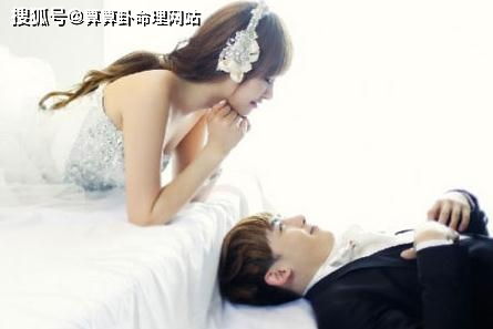 如何给八字带姻缘的女性取一个带有桃花运的名字？