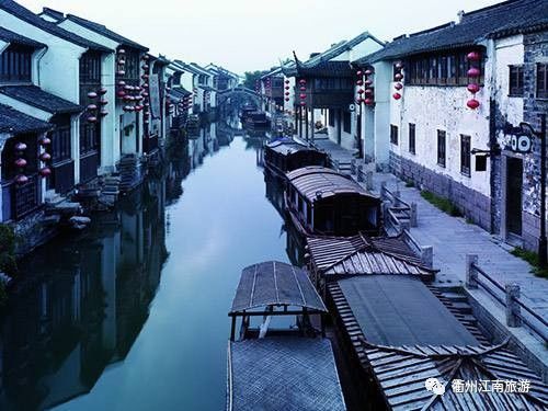 江南水乡的双重魅力：苏州园林与上海都市的交响曲