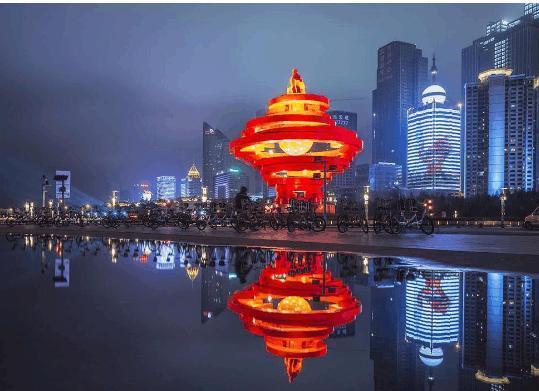 一、 青岛：不仅仅是海风，还有那些说不出的痛与快乐