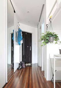 2. 玄关顶不宜有横梁 (压得喘不过气!)