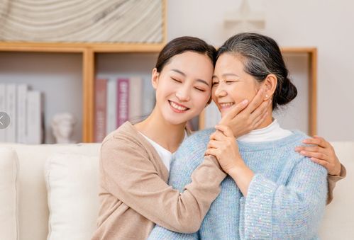 情感色彩：为什么我们这么关心老人拍照？