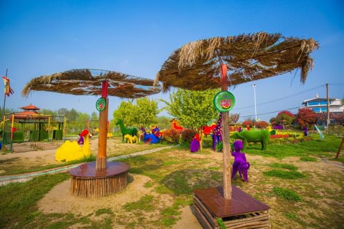 五、 美食推荐（不靠谱版） —— 大明湖旁吃啥不吃啥全指南