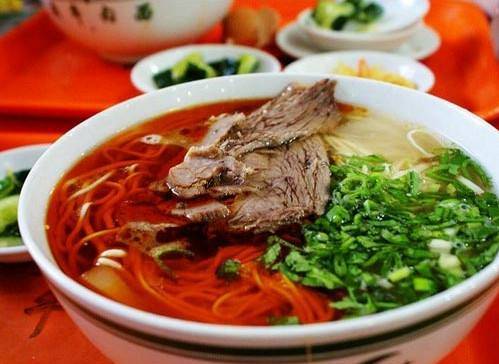 兰州拉面：北方风味在川渝地区亮相