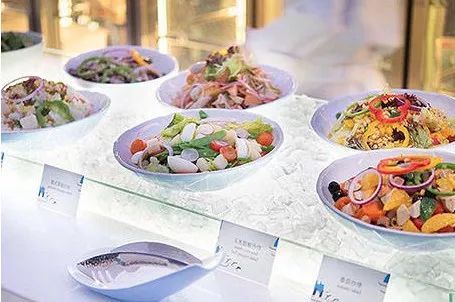 价格拆解：880元/桌的湘菜喜宴，到底贵在哪？