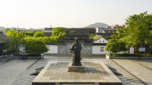 王守仁的生辰八字和余姚王守仁故居在哪里？