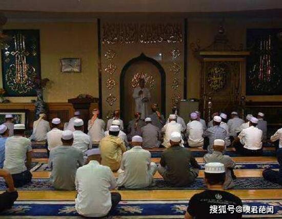 “圣纪节：回族的伊斯兰文化盛宴，传承千年爆款庆典！”