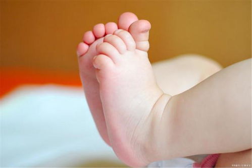 男人右脚底有痣与身体健康状况、 婚姻关系的关系