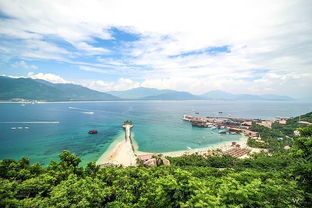 南山文化旅游区：烧香拜佛求个平安