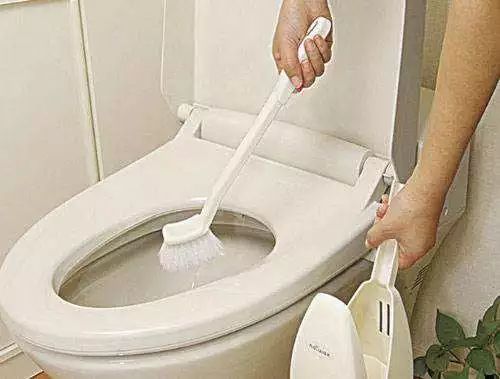 家里马桶裂了有影响风水吗,马桶裂了可yi修复吗