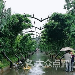 动植物园：较长春动植物园