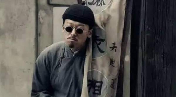 算命先生看到断掌就腿软！