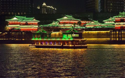 夜游滕王阁：较深宵漫步的浪漫体验
