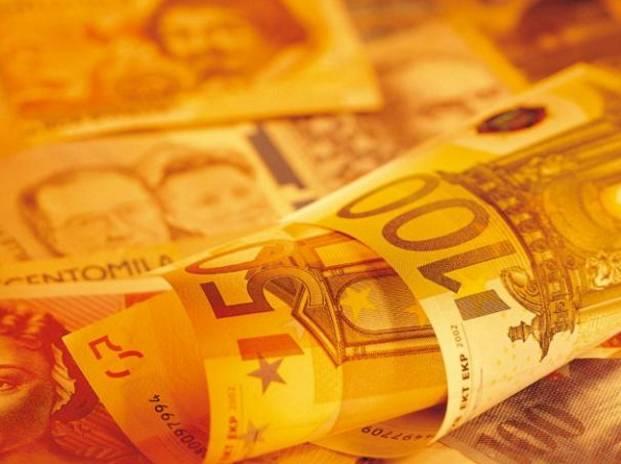 黄色：金碧辉煌，堆满你的金山银山