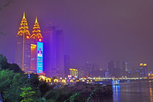 沉重庆夜景 – 南滨路的闪耀