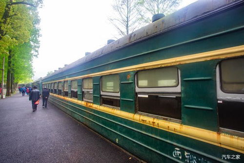 交通灾难：高铁像火箭 自驾像蜗牛