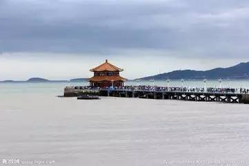 栈桥：必去景点？还是人挤人的地方？