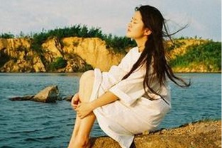 四、风水布局——别让家具成了“克夫克妻”的帮凶