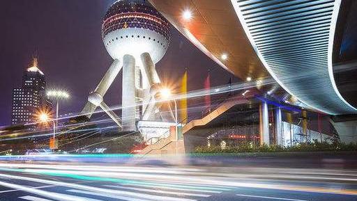 鄂尔更多斯沙漠：探秘奇幻世界