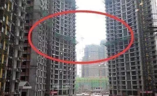 三、“灰尘堆积层”的传闻