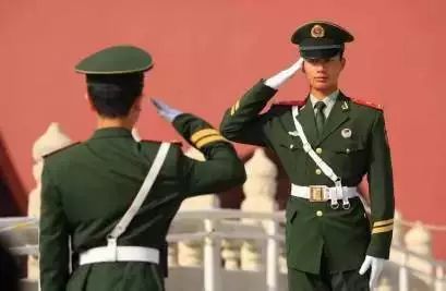 建军节送兵哥哥什么生肖礼物代表祝福？
