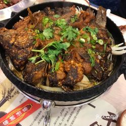 2. 香辣诱惑：干锅牛蛙