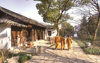 餐厅环境：鸡飞狗跳的家庭聚餐