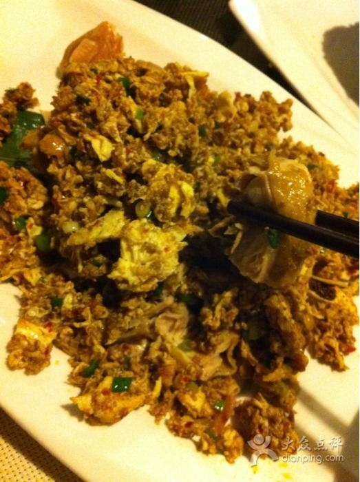 1. 马来肉骨茶：汤浓肉烂的美味