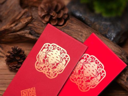 属马的女孩：奔放不羁的自主灵魂