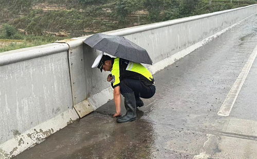 马路上反光煞到底打哪来的