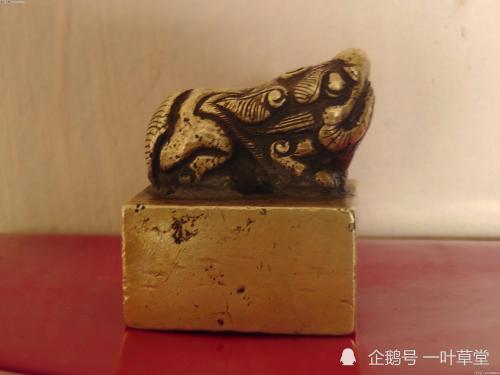 身弱官印相生八字命例中，如何调整布局以增强命局相生之力？