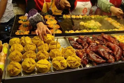 犀浦夜市：一场味蕾的混乱狂欢