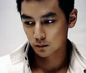 什么样的八字男命天生魅力，长相俊美？