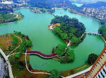 二、东湖到底是个啥地方？咋就那么迷人呢？