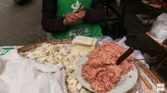 南门美食街：化石形状水饺和恐龙蛋冰淇淋
