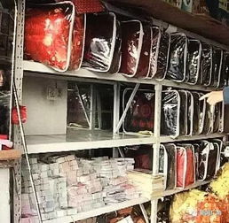 深厚夜里的细小木屋与五行缺火